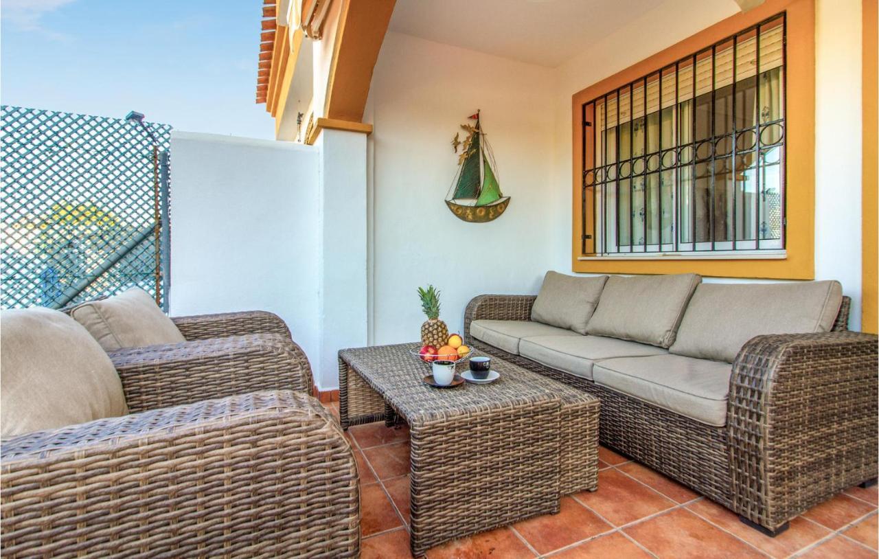 4 Bedroom Cozy Home In Pilar De La Horadada Exterior photo