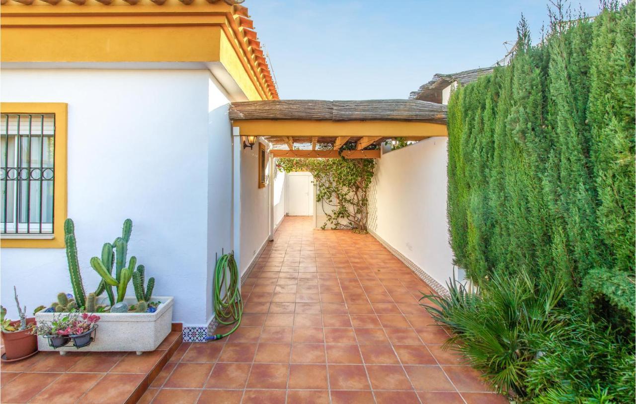 4 Bedroom Cozy Home In Pilar De La Horadada Exterior photo