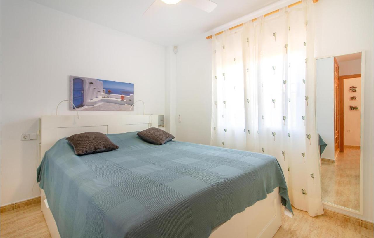 4 Bedroom Cozy Home In Pilar De La Horadada Exterior photo